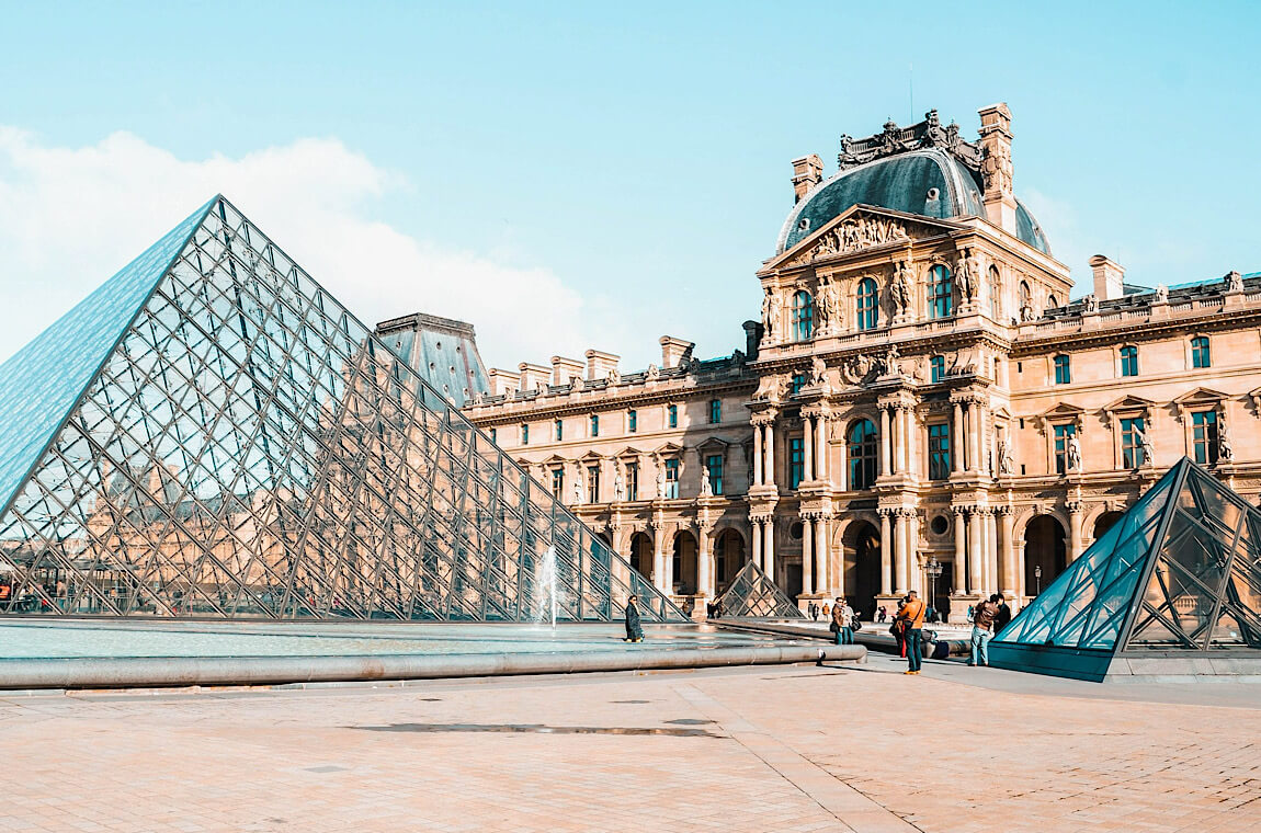 Картинка лувр париж